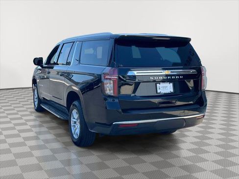 Used 2024 Chevrolet Suburban LT AWD/4WD image 5