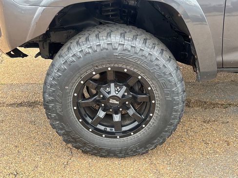 Used 2020 Toyota 4Runner TRD Off-Road Premium AWD/4WD image 24