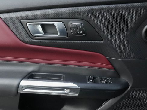 Used 2025 Ford Mustang GT Premium RWD image 17