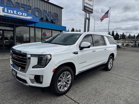 Used 2023 GMC Yukon XL SLT w/ SLT Luxury Package AWD/4WD image 1