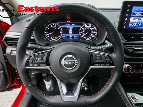 Used 2023 Nissan Altima 2.5 SR w/ SR Premium Package image 16