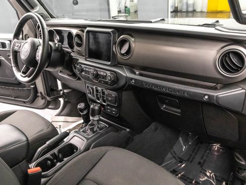 Used 2022 Jeep Wrangler Unlimited Sport image 37