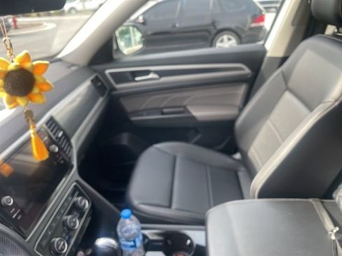 Used 2022 Volkswagen Atlas SEL R-Line image 10