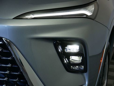 New 2026 Buick Enclave Avenir w/ Super Cruise Package image 9