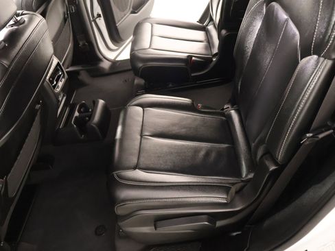 Used 2023 Jeep Grand Cherokee L Limited RWD image 13