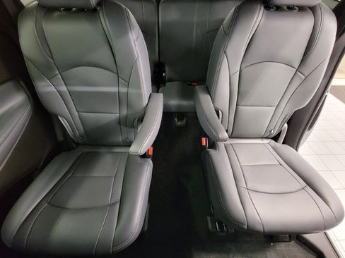 Used 2024 Buick Enclave Essence w/ Experience Buick Package image 23