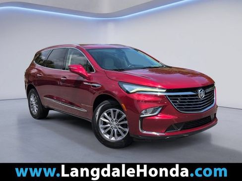 Used 2023 Buick Enclave Essence FWD image 1