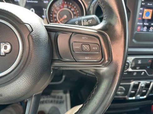Certified 2022 Jeep Gladiator Sport AWD/4WD image 23