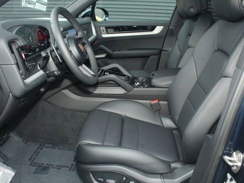 New 2026 Porsche Cayenne AWD/4WD image 5