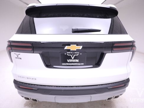 New 2026 Chevrolet Traverse LT image 4