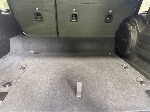 Used 2024 Jeep Wrangler High Altitude AWD/4WD image 30