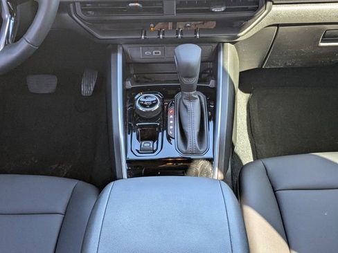 Used 2025 Chevrolet Colorado Trail Boss image 18