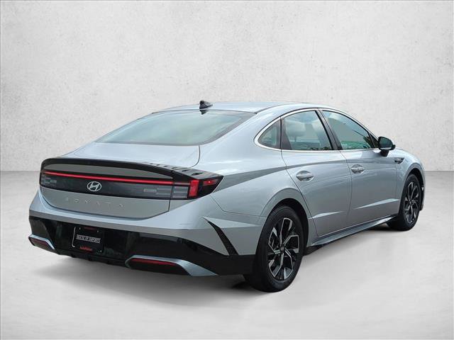 Used 2025 Hyundai Sonata SEL FWD image 5