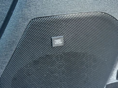 Used 2020 Toyota Sienna SE w/ SE Preferred Package image 22