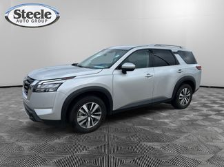 Used 2025 Nissan Pathfinder SL video 1