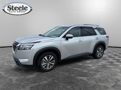 Used 2025 Nissan Pathfinder SL