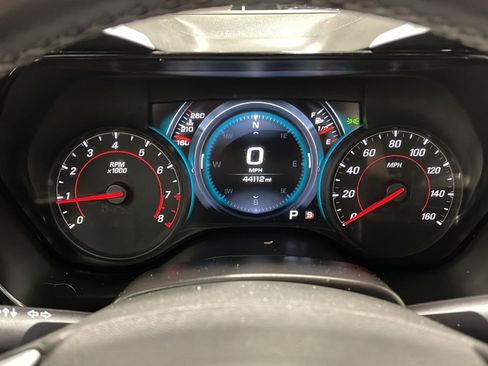 Used 2018 Chevrolet Camaro LT RWD image 5