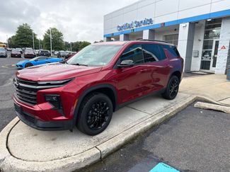 Certified 2025 Chevrolet Traverse LT w/ Midnight/Sport Edition FWD video 1