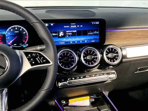 New 2026 Mercedes-Benz GLB 250 4MATIC image 8