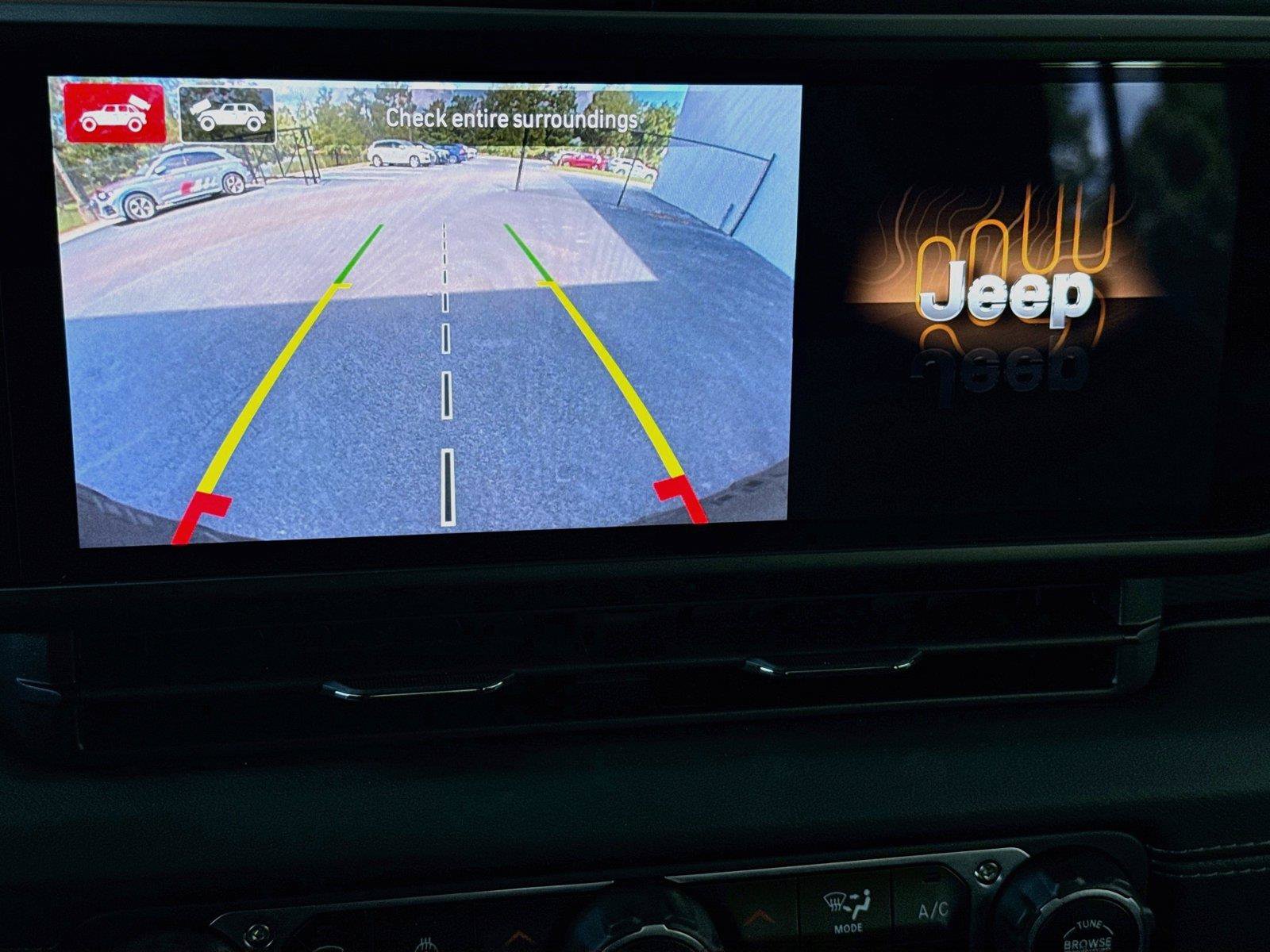 Used 2024 Jeep Wrangler Unlimited Rubicon AWD/4WD image 14