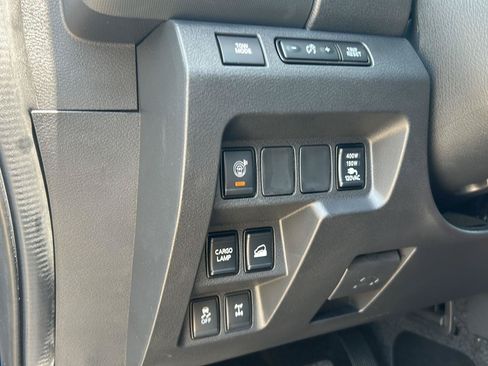 Used 2023 Nissan Frontier PRO-4X w/ Pro-4X Premium Package AWD/4WD image 13