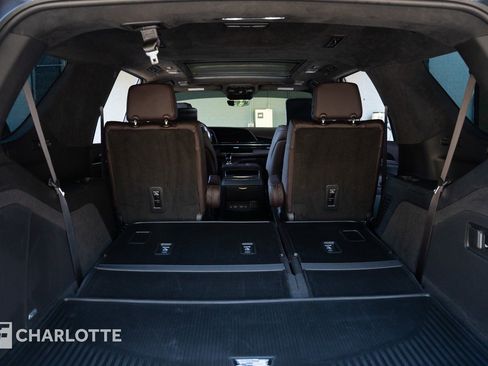 Used 2023 Cadillac Escalade V w/ LPO, ONYX Package image 35