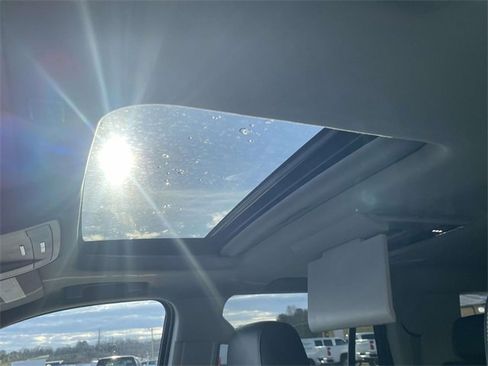 Used 2020 Chevrolet Tahoe Premier image 18