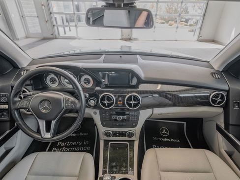Used 2015 Mercedes-Benz GLK 250 BlueTEC 4MATIC image 8