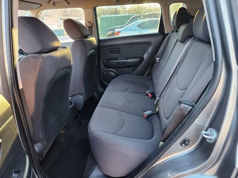Used 2013 Kia Soul image 18