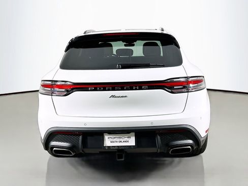 Used 2025 Porsche Macan image 10
