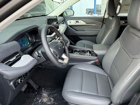 New 2026 Ford Explorer Active AWD/4WD image 15