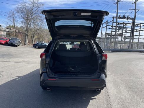 Used 2020 Toyota RAV4 XLE w/ Convenience Package AWD/4WD image 13