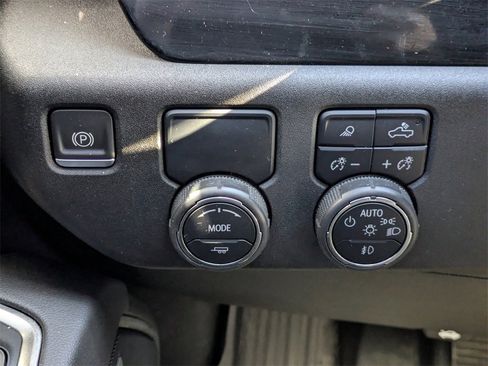 Used 2022 Chevrolet Silverado 1500 LTZ w/ LTZ Convenience Package II image 26