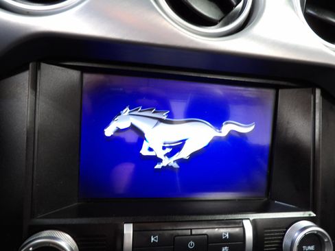 Used 2022 Ford Mustang Premium RWD image 15