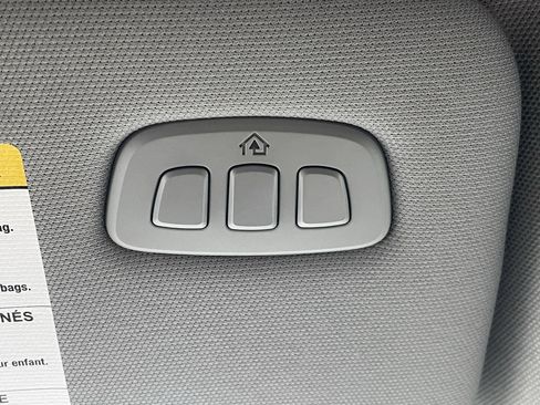 Used 2022 Ford Explorer Limited image 32