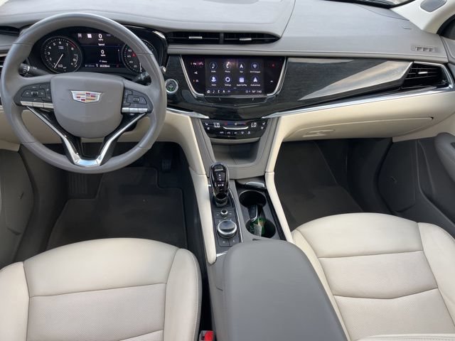 Used 2023 Cadillac XT6 Premium Luxury w/ Technology Package AWD/4WD image 37
