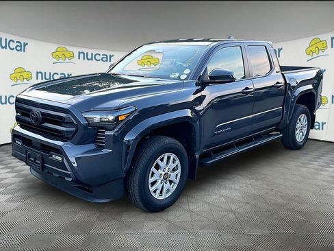 Certified 2025 Toyota Tacoma SR5 AWD/4WD image 3