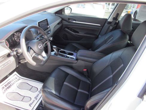 Used 2023 Nissan Altima 2.5 SR image 13