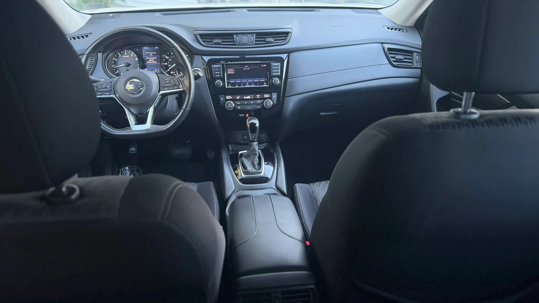 Used 2018 Nissan Rogue SV AWD/4WD image 22