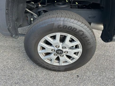 Used 2025 Toyota Tacoma SR5 RWD image 10