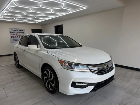 Used 2017 Honda Accord EX image 14