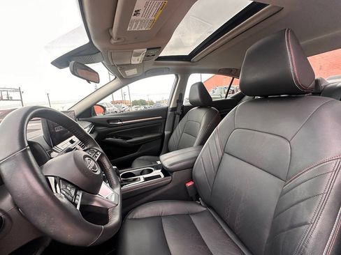 Certified 2024 Nissan Altima 2.5 SR w/ SR Premium Package FWD image 13