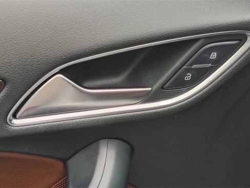 Used 2016 Audi Q3 2.0T Prestige w/ Prestige Package image 9