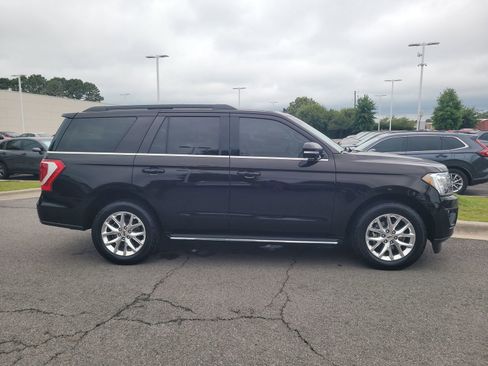 Used 2021 Ford Expedition XLT RWD image 2