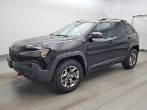Used 2019 Jeep Cherokee Trailhawk w/ Cold Weather Group image 2