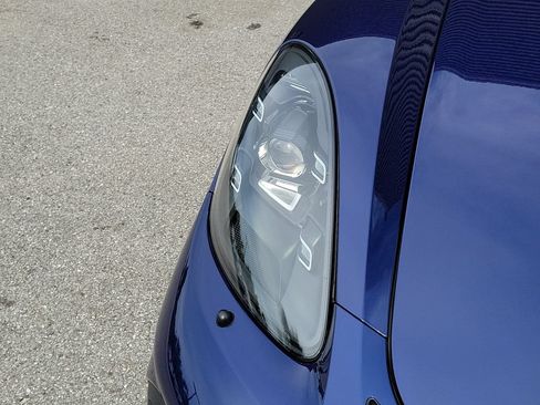 Certified 2020 Porsche 718 Cayman GT4 RWD image 15