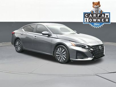 Used 2023 Nissan Altima 2.5 SV