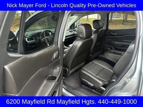 Used 2023 GMC Acadia SLT image 12