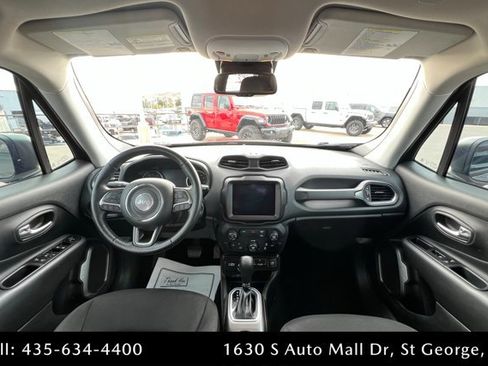 Used 2022 Jeep Renegade Latitude w/ Convenience Group image 9