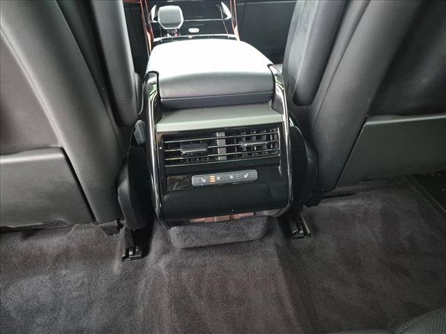 Used 2025 Land Rover Range Rover Sport SE AWD/4WD image 19